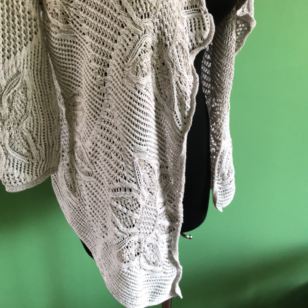 🟦🟦Jeanne Pierre Crocheted Shrug🟦🟦 - Picture 7 of 8